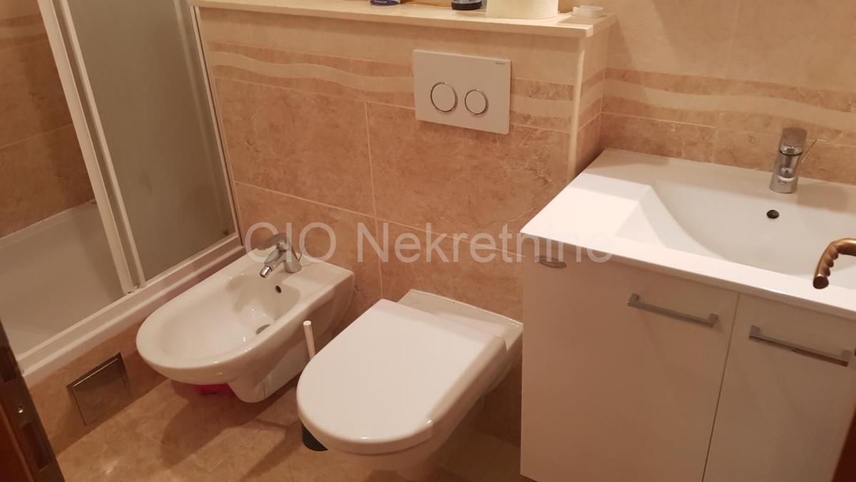 Flat For rent - SPLITSKO-DALMATINSKA SPLIT