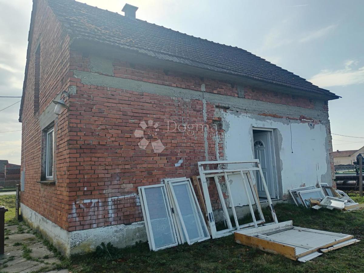 Kuća Na prodaju - Virovitičko-podravska Lukač - foto 1/9