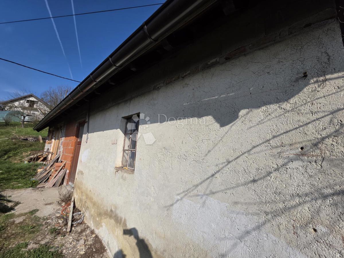 Hiša Na predaj - KRAPINSKO-ZAGORSKA BEDEKOVČINA