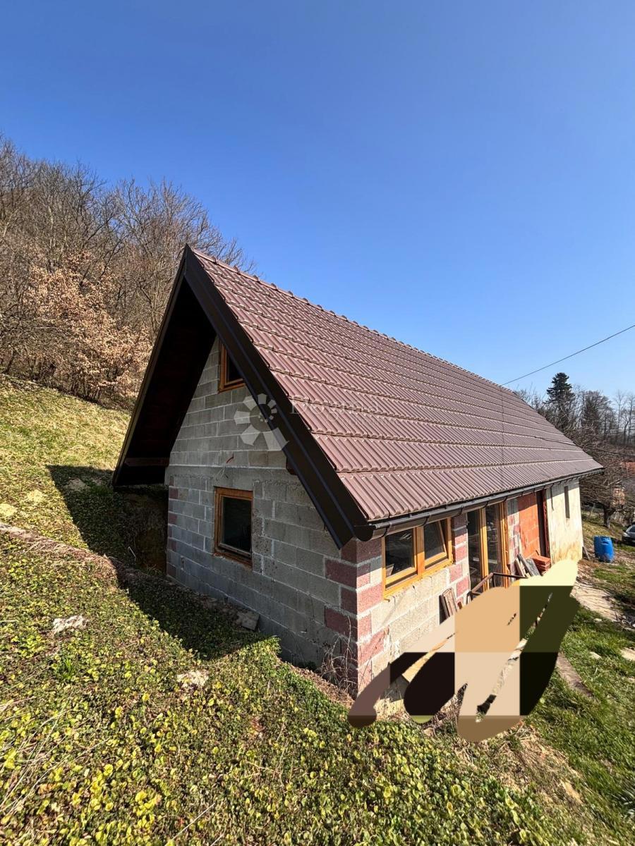 Hiša Na predaj - KRAPINSKO-ZAGORSKA BEDEKOVČINA