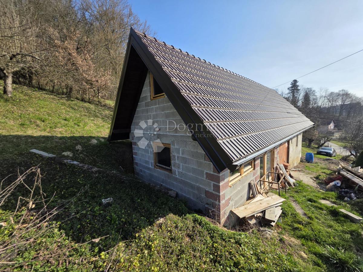Hiša Na predaj - KRAPINSKO-ZAGORSKA BEDEKOVČINA
