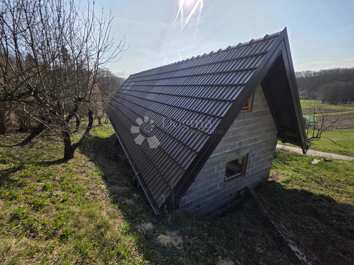 Hiša Na predaj - KRAPINSKO-ZAGORSKA BEDEKOVČINA