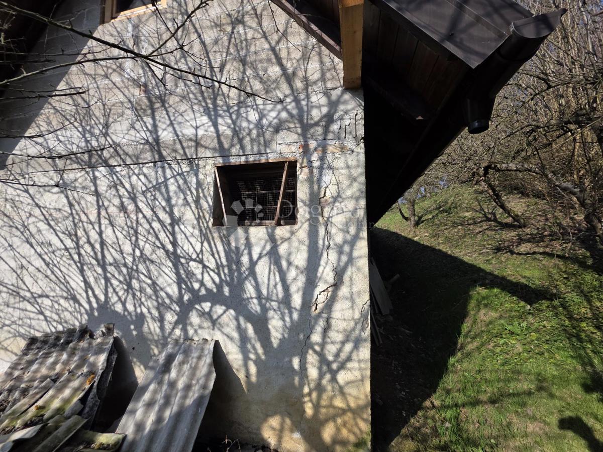 Hiša Na predaj - KRAPINSKO-ZAGORSKA BEDEKOVČINA