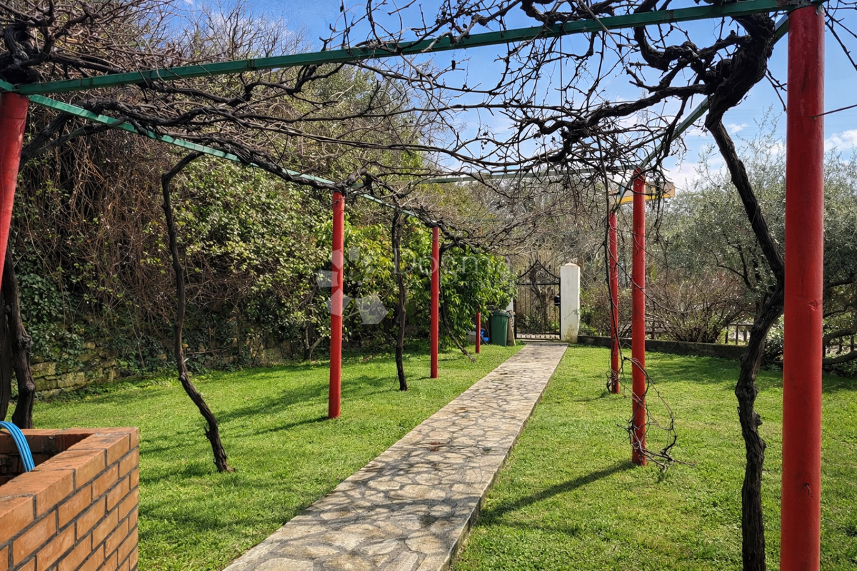 Haus Zu verkaufen - SPLITSKO-DALMATINSKA SPLIT