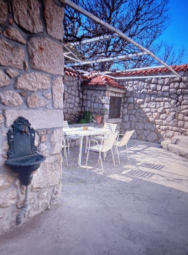 Kuća Na prodaju - PRIMORSKO-GORANSKA VINODOLSKA OPĆINA
