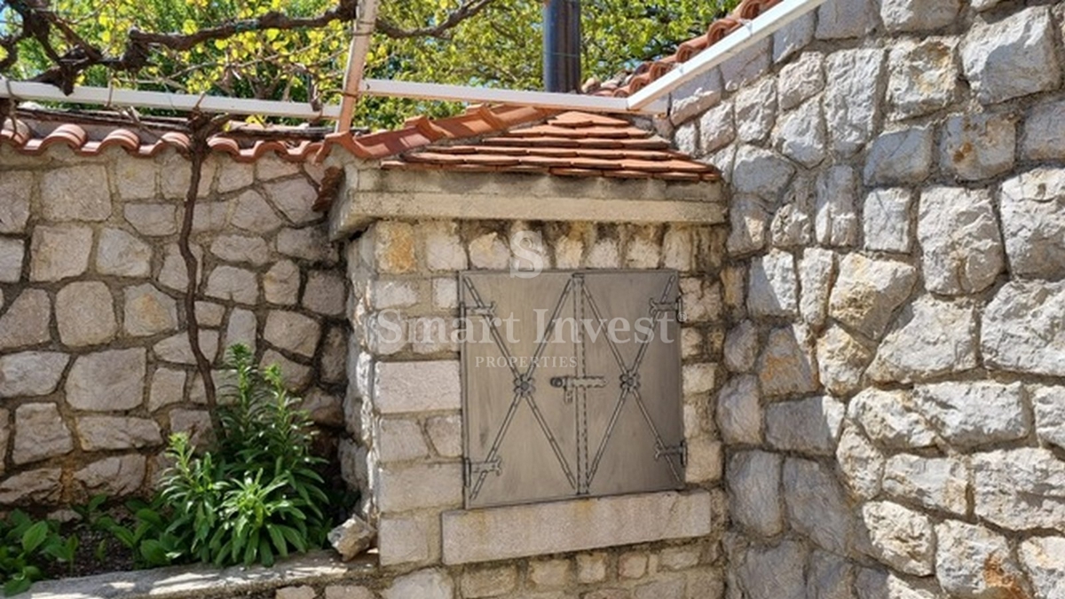 Kuća Na prodaju - PRIMORSKO-GORANSKA VINODOLSKA OPĆINA