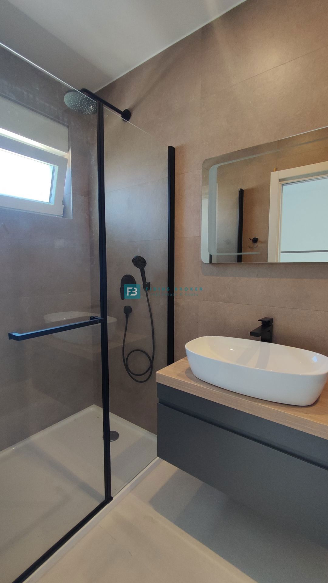Flat For sale - ŠIBENSKO-KNINSKA VODICE