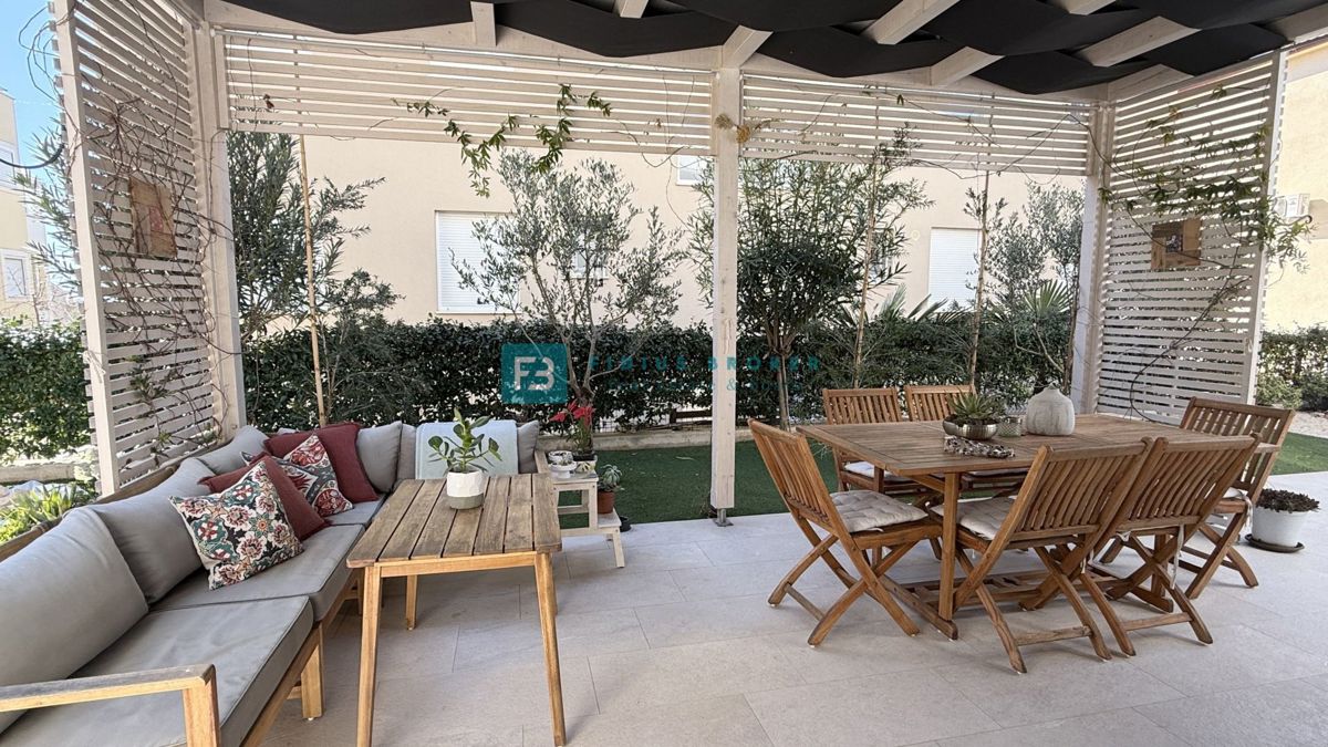 Flat For sale - ŠIBENSKO-KNINSKA VODICE