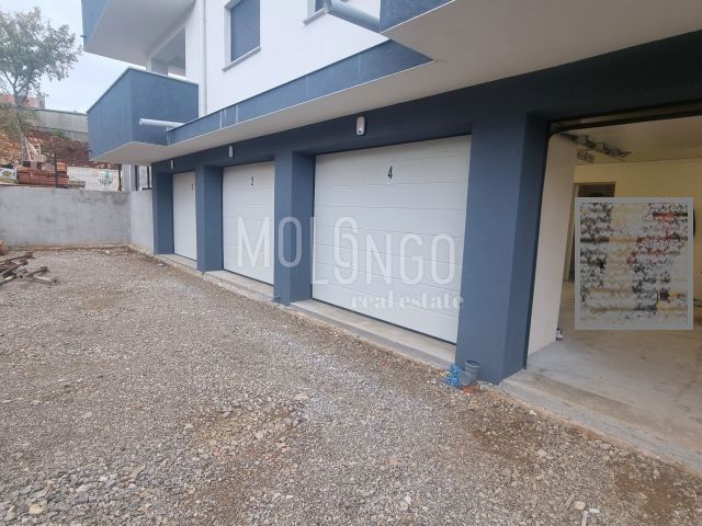 Flat For sale - PRIMORSKO-GORANSKA BAKAR
