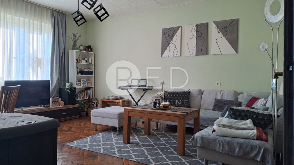 Appartement À vendre - POŽEŠKO-SLAVONSKA POŽEGA