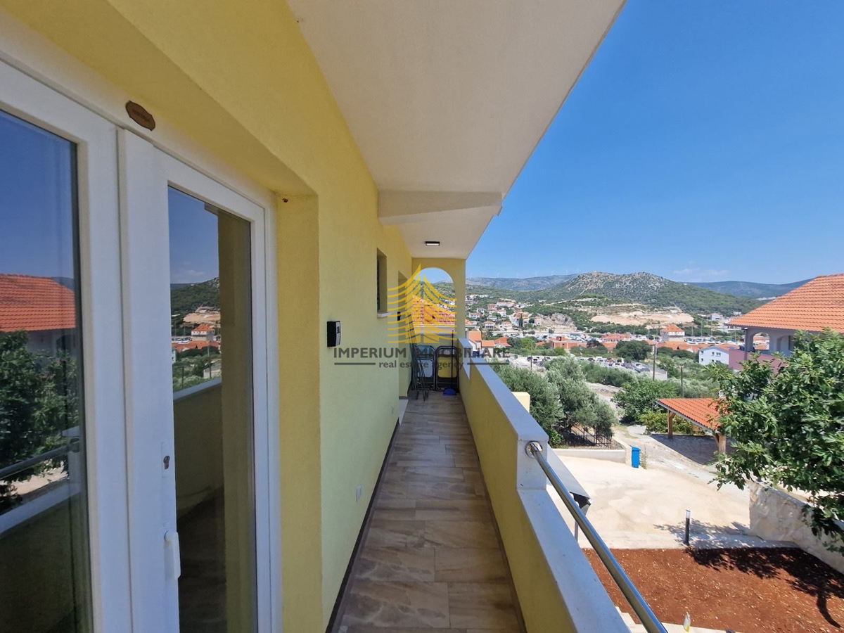 Kuća Na prodaju - SPLITSKO-DALMATINSKA MARINA