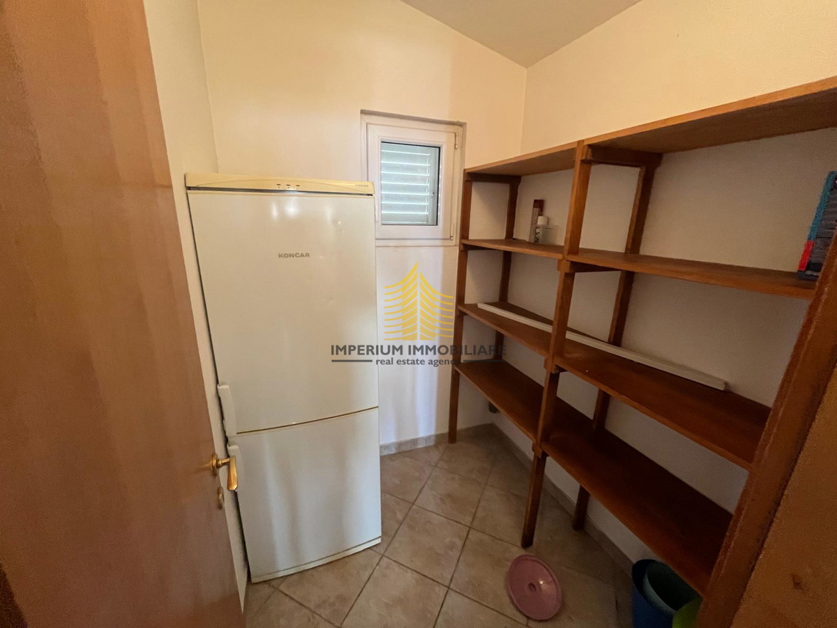 Haus Zu verkaufen - SPLITSKO-DALMATINSKA KAŠTELA