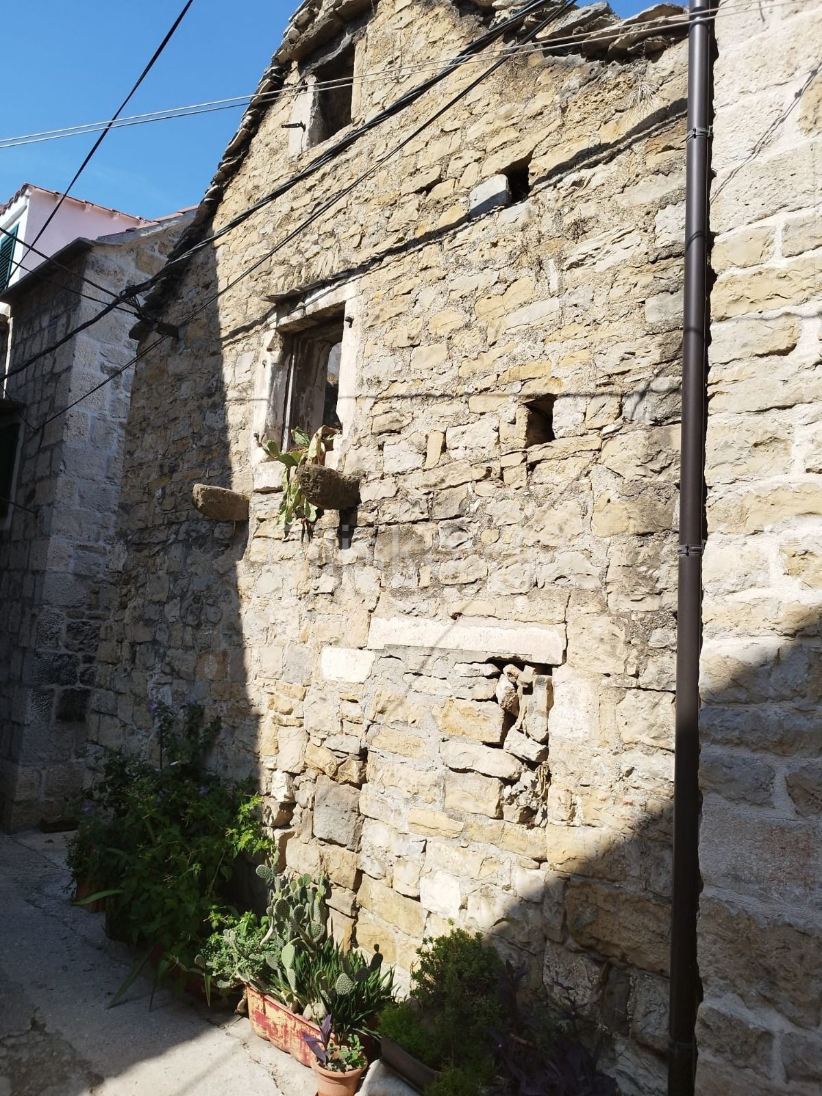 Casa In vendita - Splitsko-dalmatinska Kaštela - foto 1/10