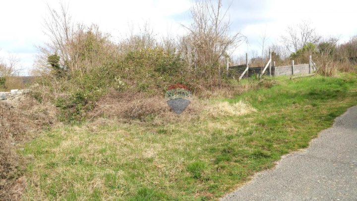 Land for sale 1291 m² – Tinjan