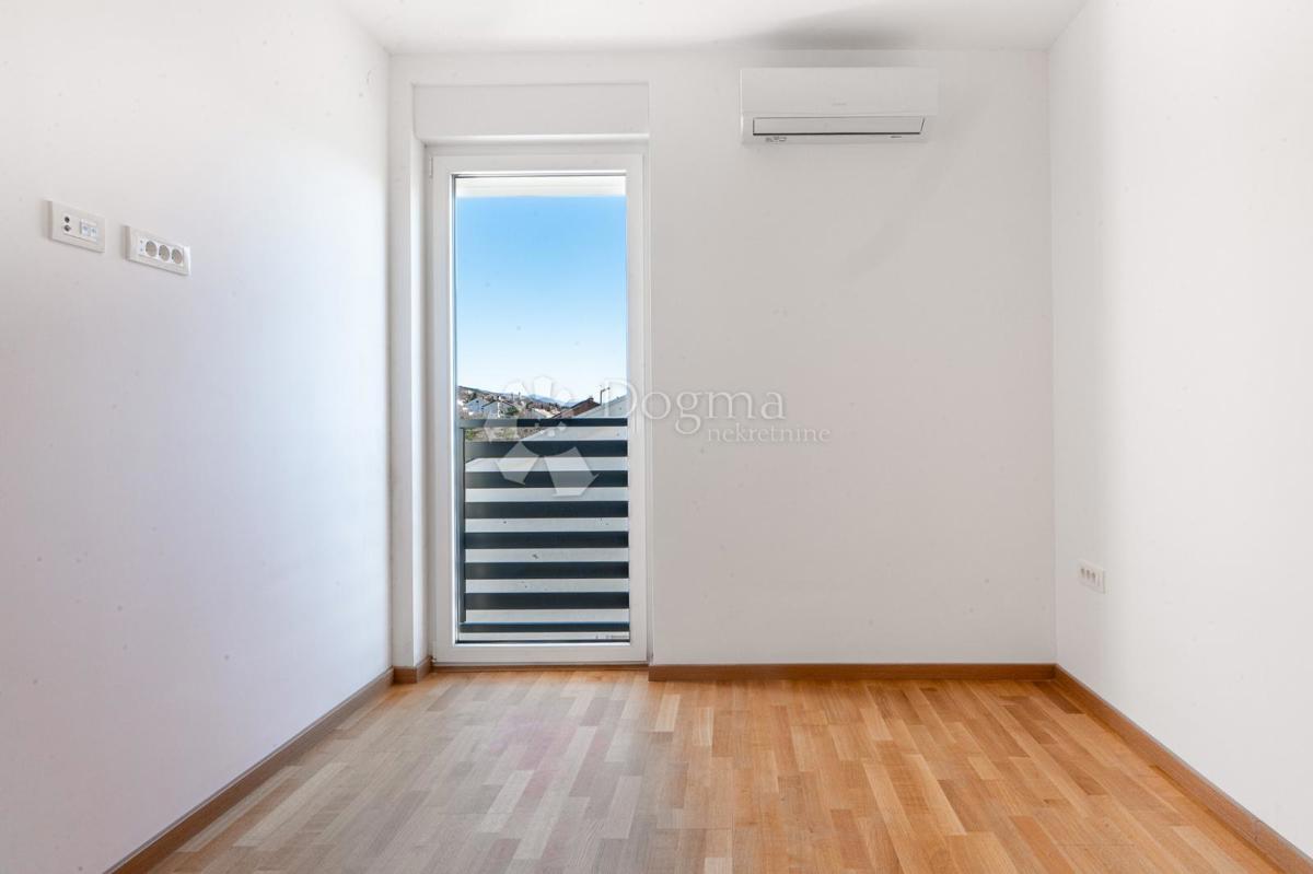 Apartmán Na predaj - PRIMORSKO-GORANSKA CRIKVENICA