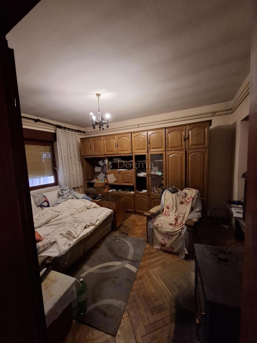 Hiša Na predaj - OSJEČKO-BARANJSKA BIZOVAC
