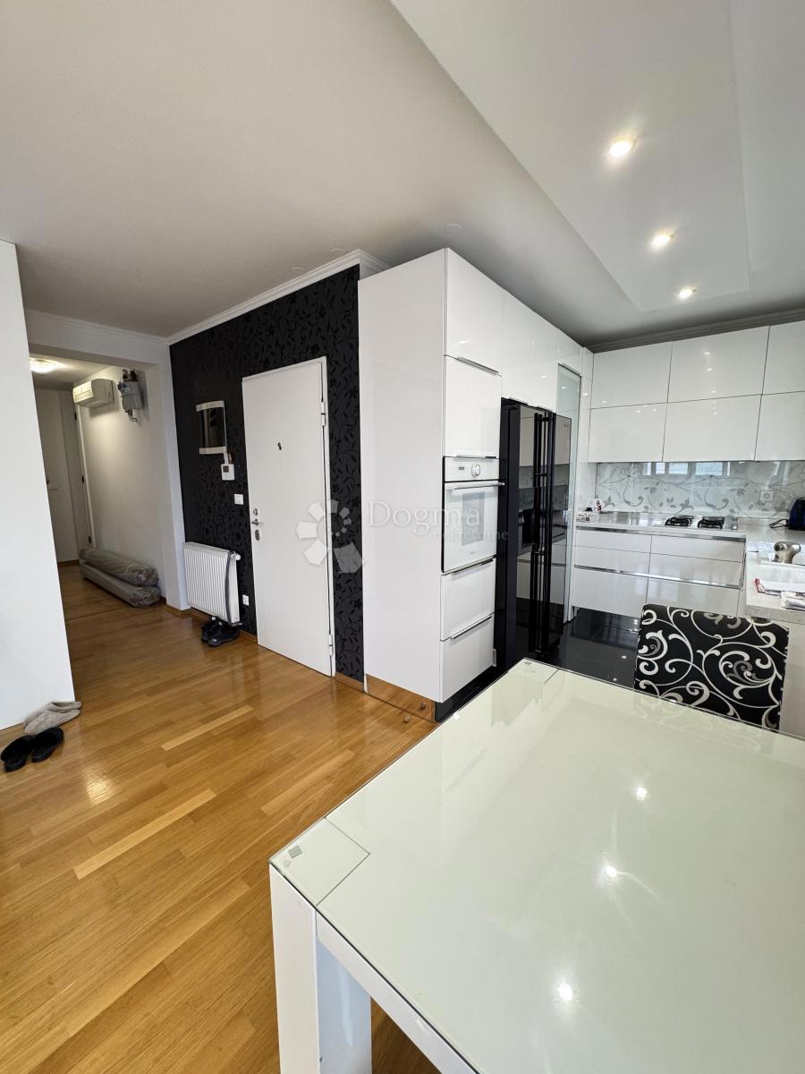 Flat For rent - Grad Zagreb Zagreb - foto 2/17