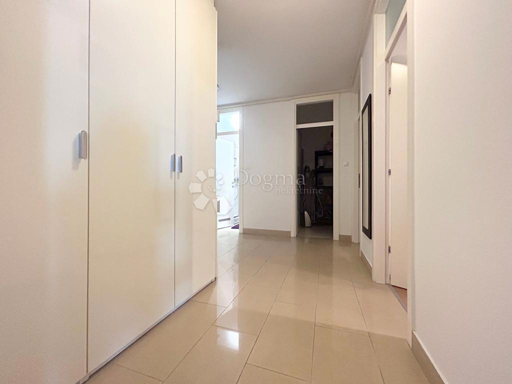 Appartement À louer - GRAD ZAGREB ZAGREB