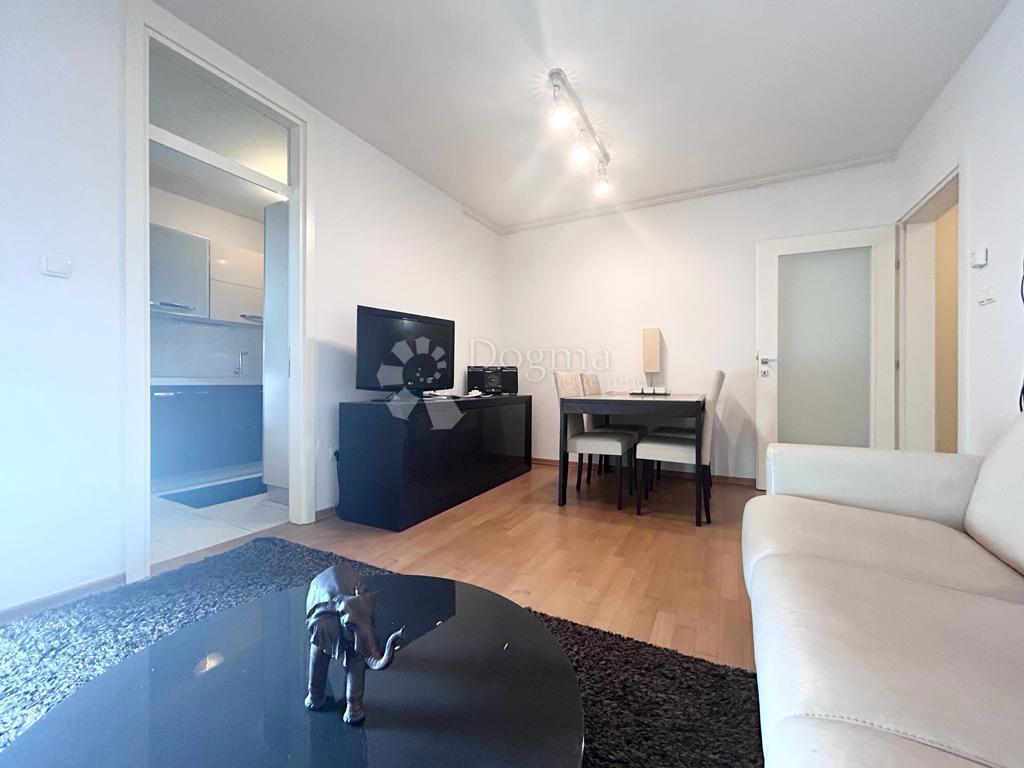 Appartement À louer - GRAD ZAGREB ZAGREB