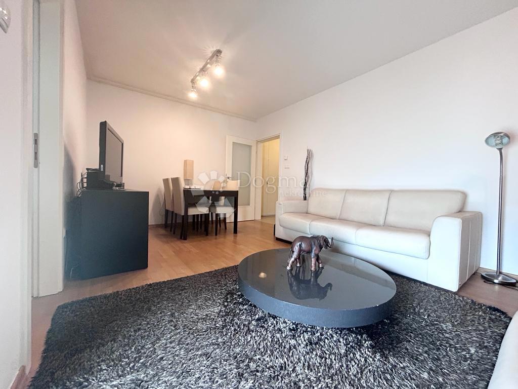 Appartement À louer - GRAD ZAGREB ZAGREB