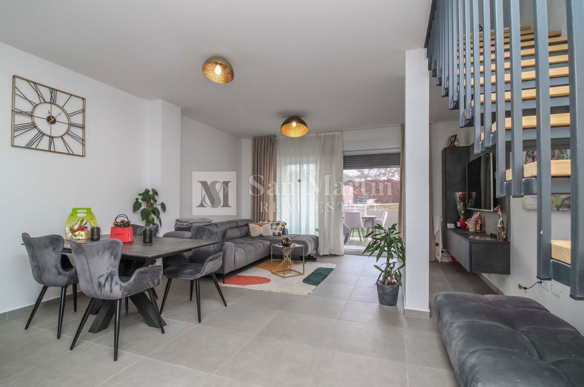 House For sale - ISTARSKA NOVIGRAD