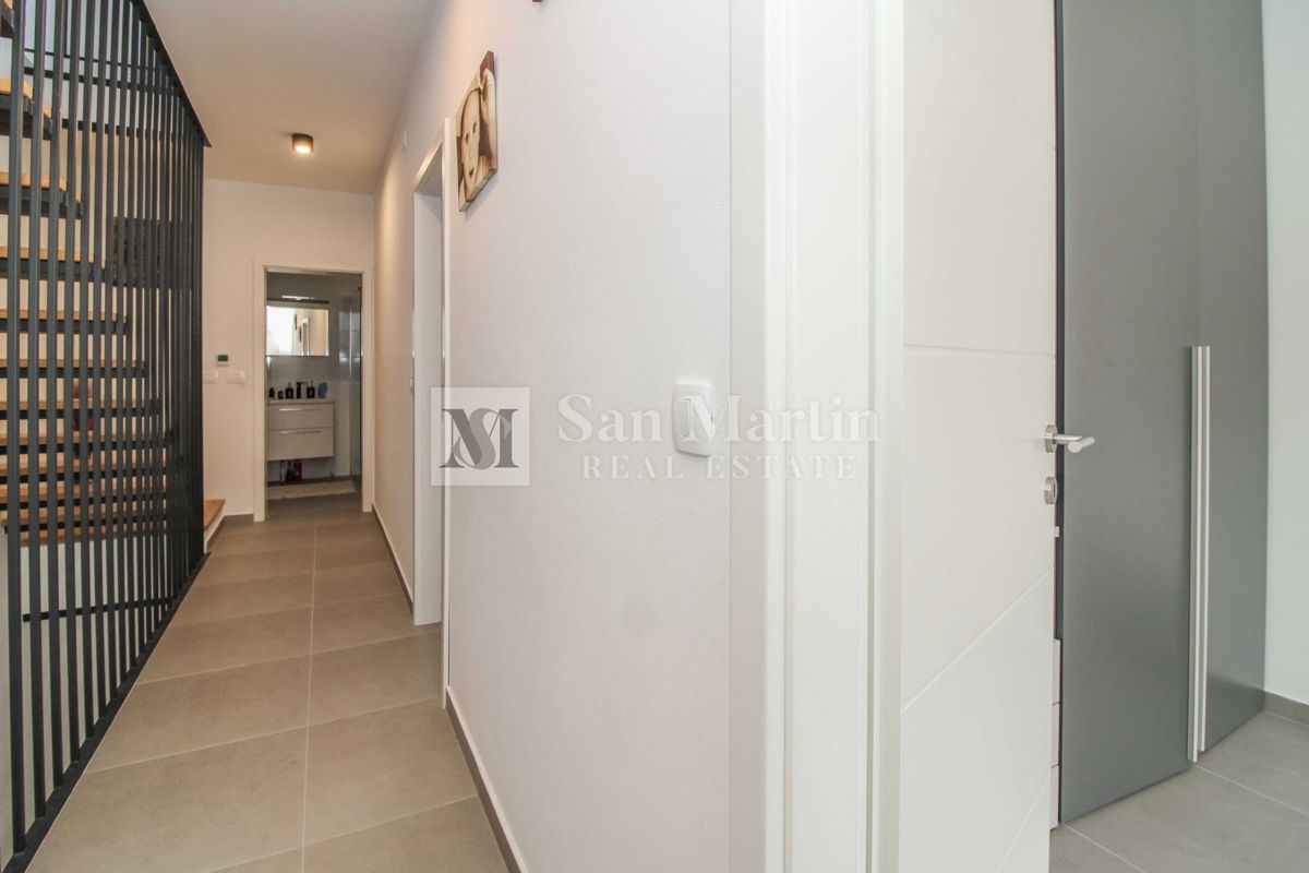 House For sale - ISTARSKA NOVIGRAD