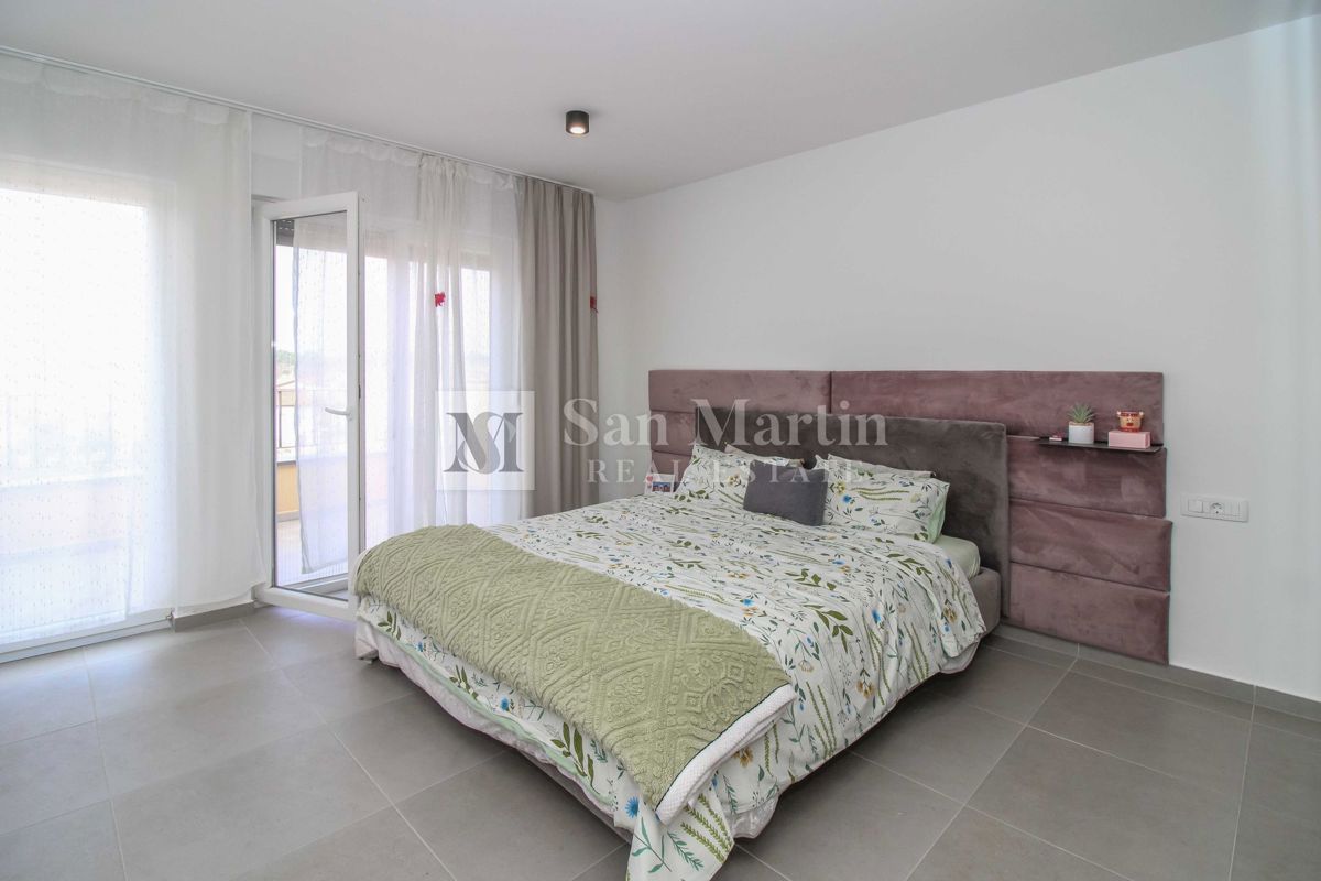 House For sale - ISTARSKA NOVIGRAD