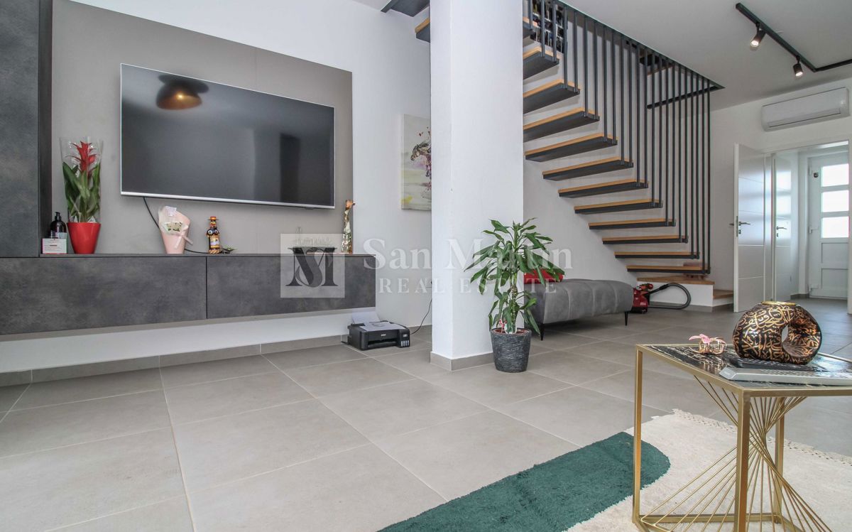 House For sale - ISTARSKA NOVIGRAD