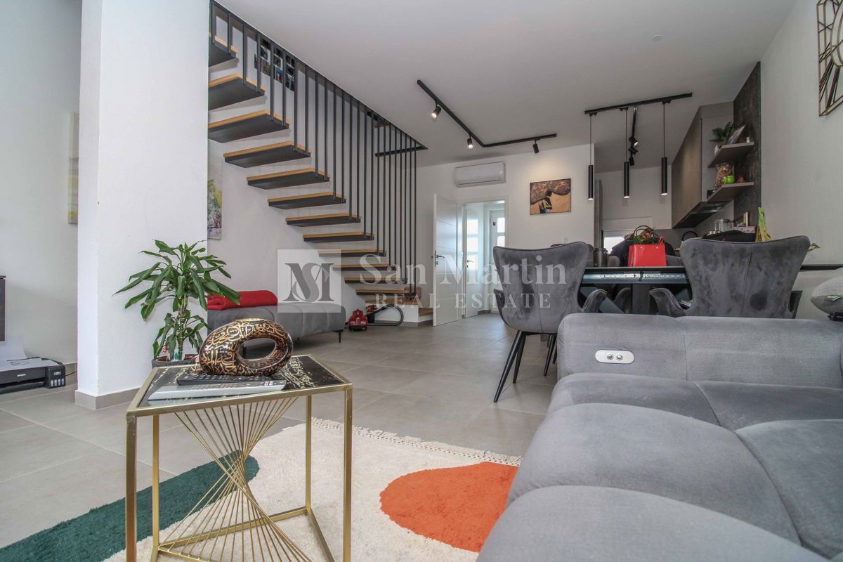 House For sale - ISTARSKA NOVIGRAD