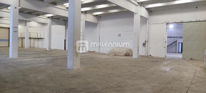 Lokal użytkowy do wynajęcia 3731 m² – Novi Vinodolski
