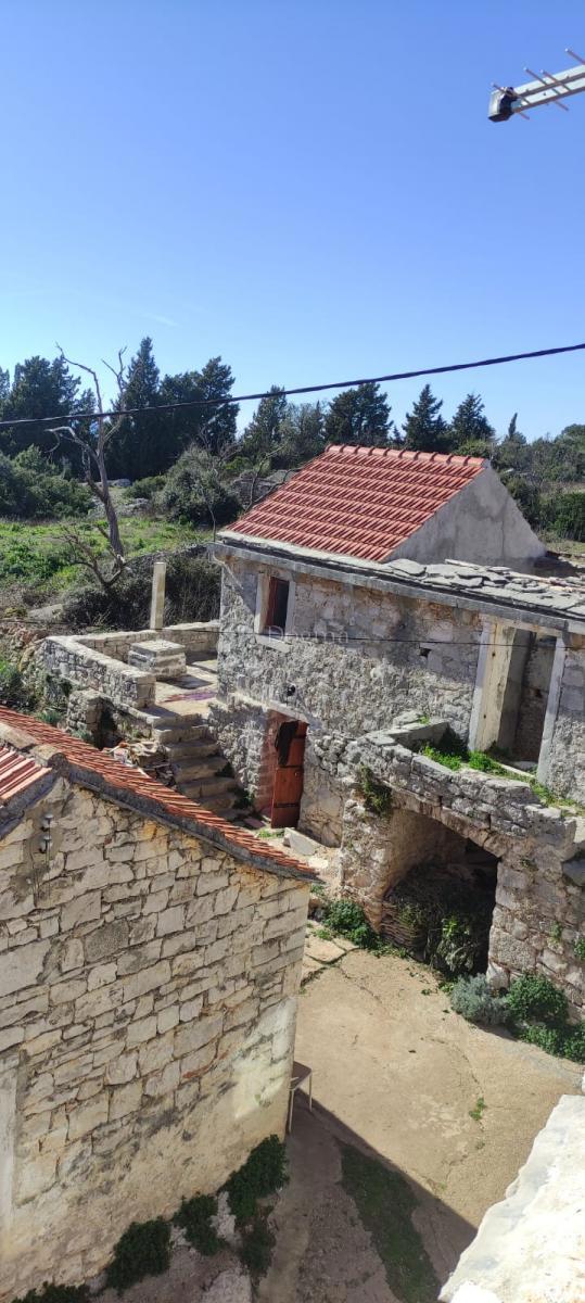 House For sale - SPLITSKO-DALMATINSKA JELSA