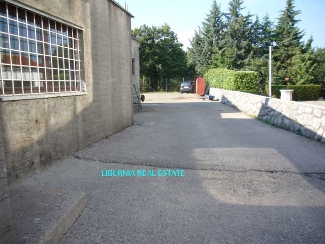Commerciale in vendita 300 m² – Rubeši