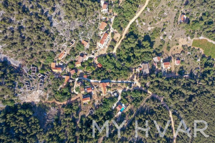 Land For sale - Splitsko-dalmatinska Jelsa - foto 3/7