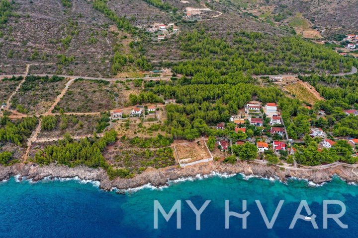 Land for sale 525 m² – Ivan Dolac