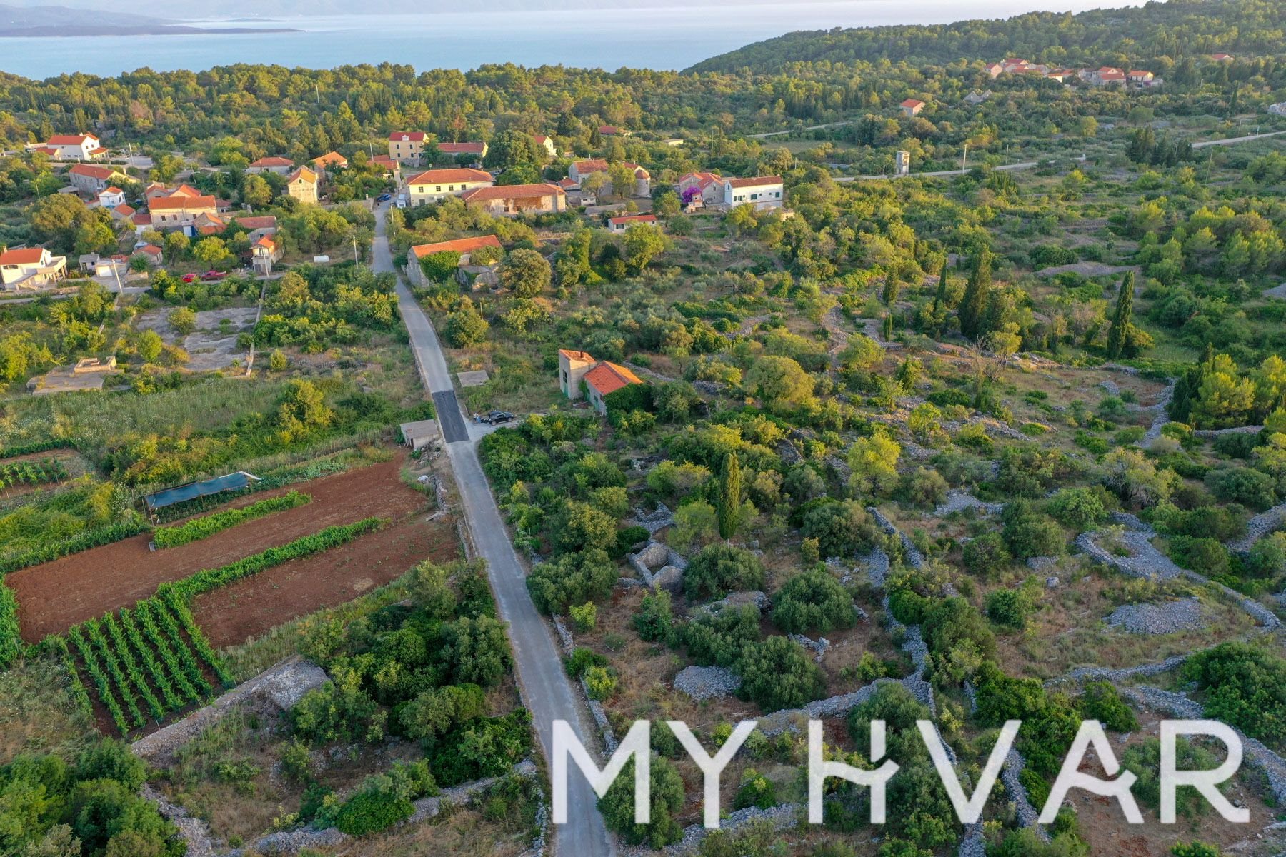 Land For sale - SPLITSKO-DALMATINSKA Sućuraj