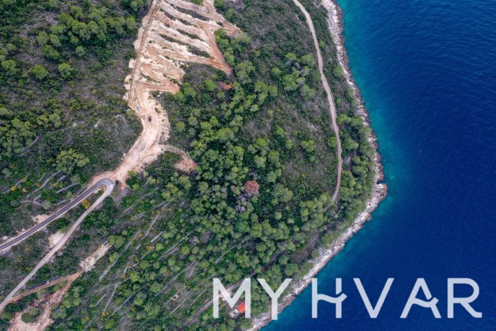 Land for sale 16682 m² – Poljica