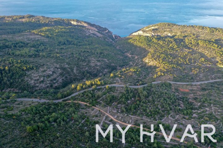 Land for sale 11596 m² – Poljica