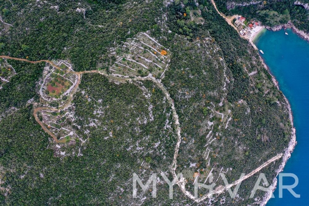 Parcela Naprodaj - SPLITSKO-DALMATINSKA Jelsa