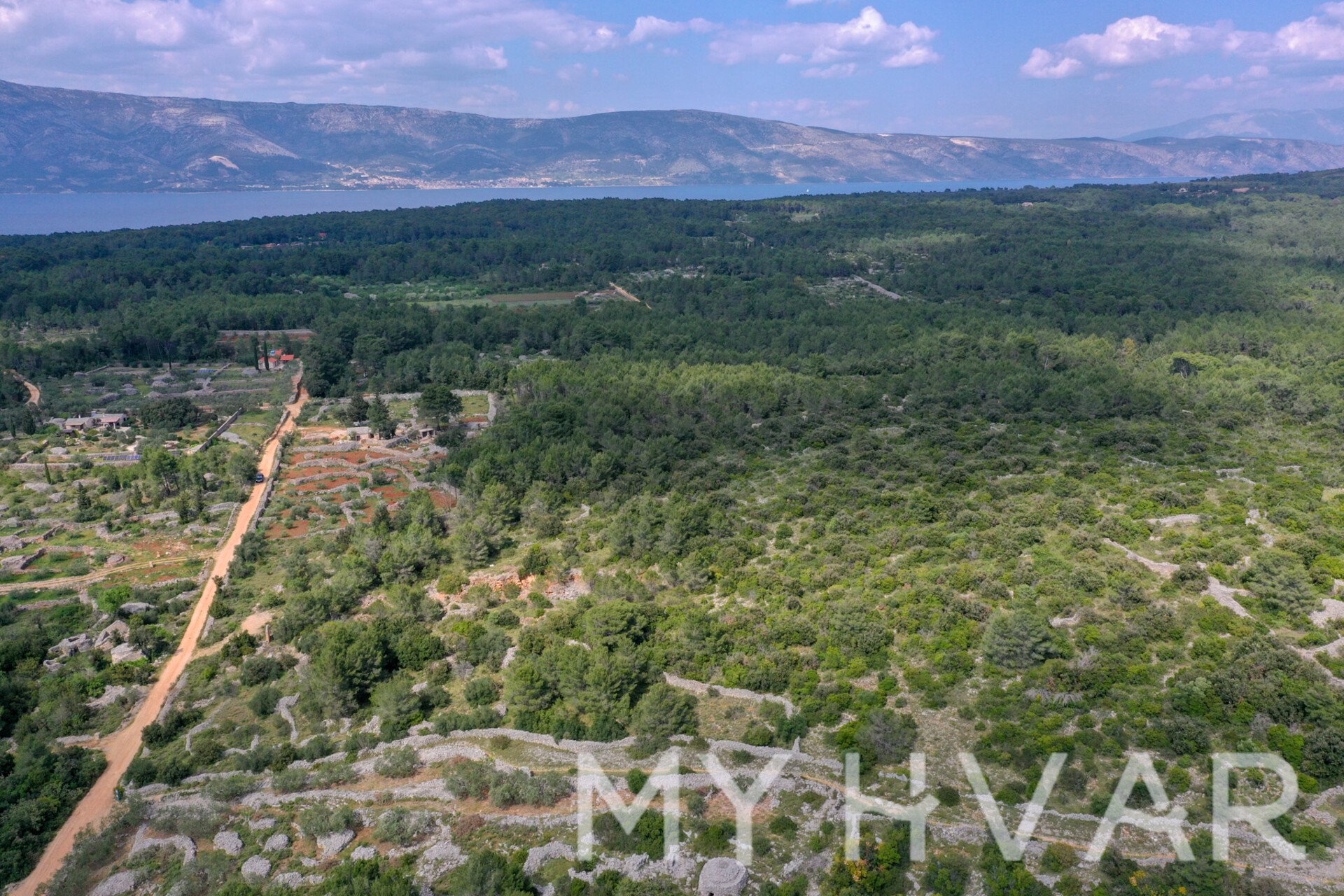 Land For sale - SPLITSKO-DALMATINSKA STARI GRAD