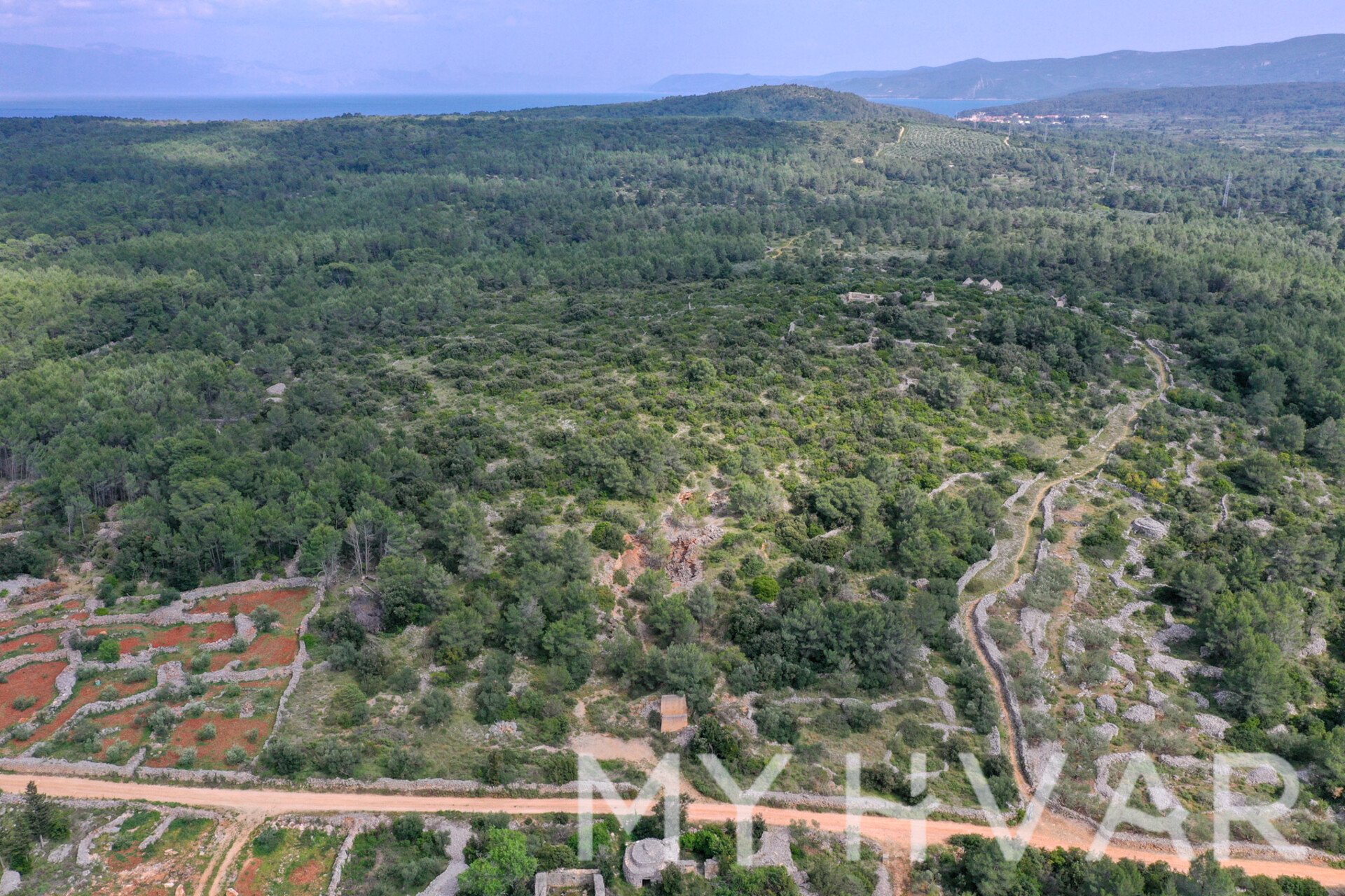 Land For sale - SPLITSKO-DALMATINSKA STARI GRAD
