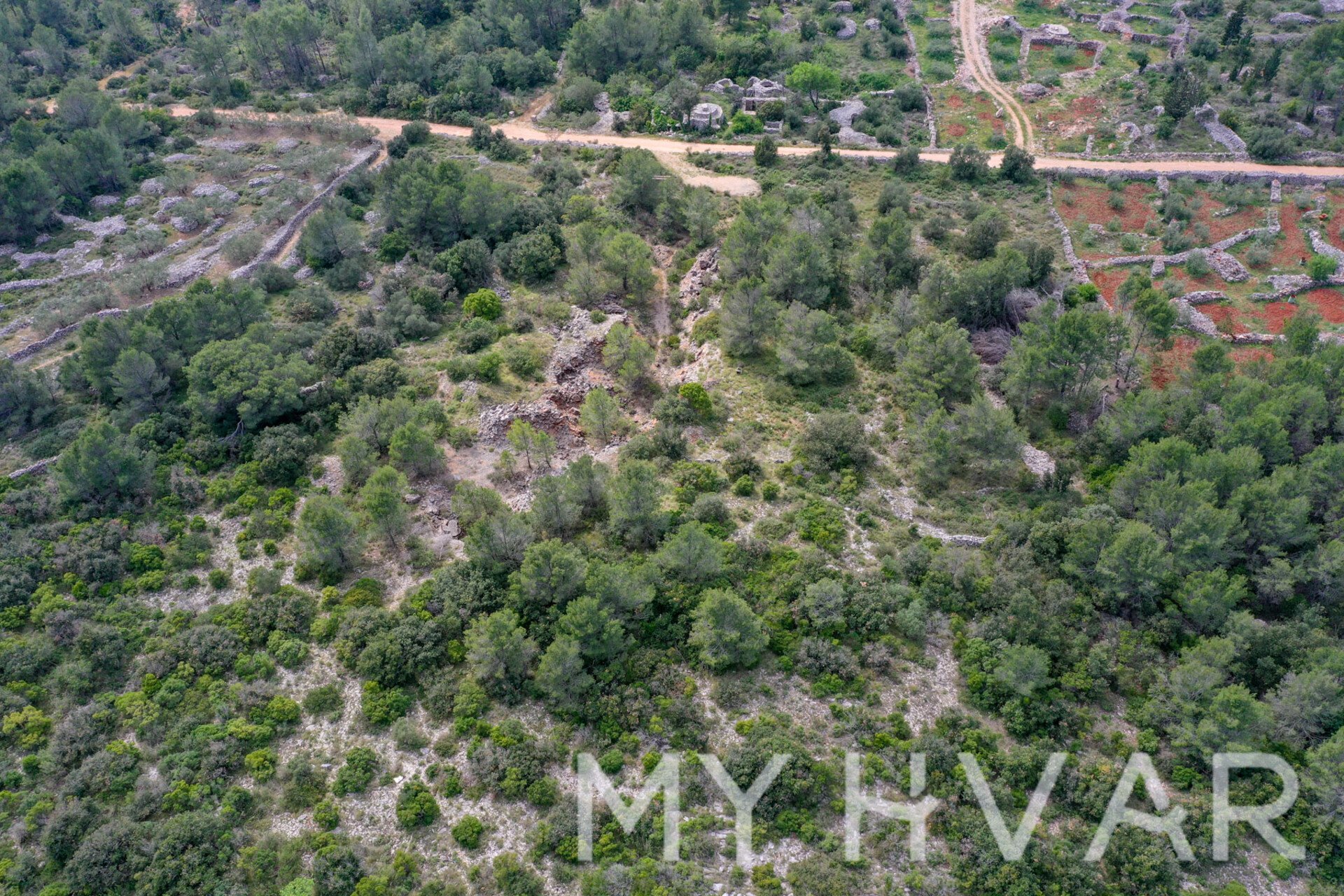 Land For sale - SPLITSKO-DALMATINSKA STARI GRAD