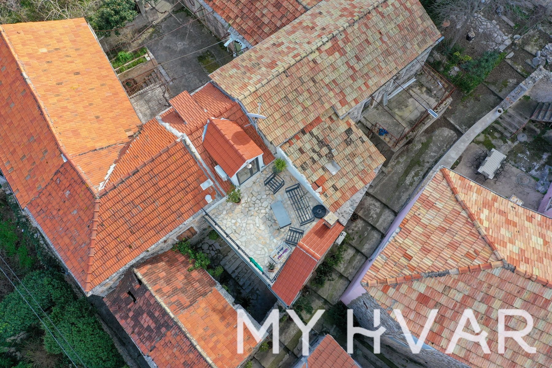 Dom Na predaj - SPLITSKO-DALMATINSKA Jelsa