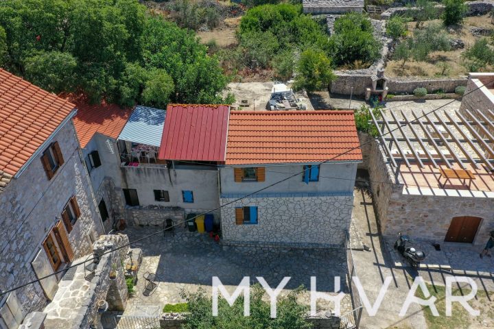 House For sale - Splitsko-dalmatinska Stari Grad - foto 2/20