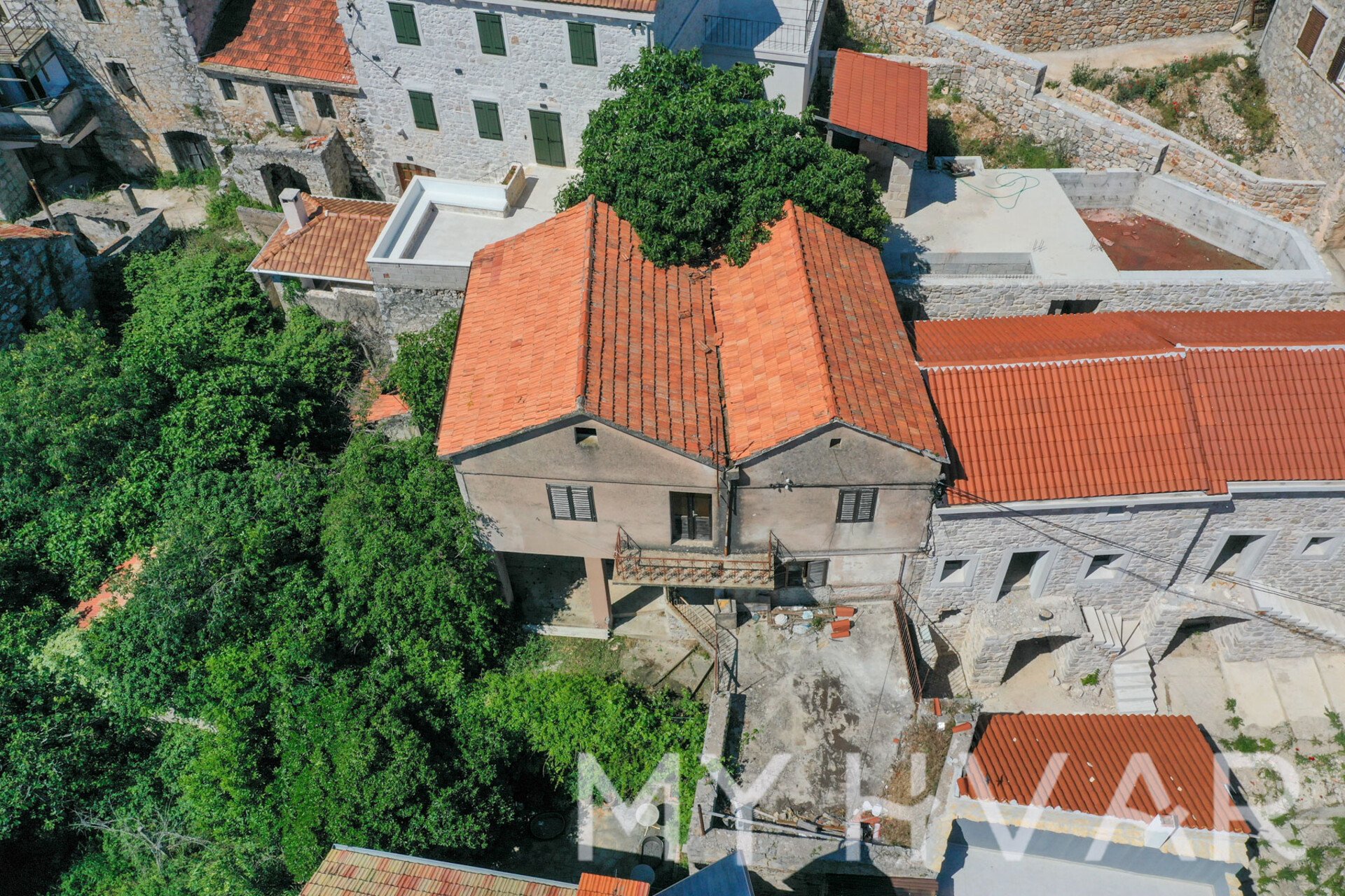 Dom Na predaj - SPLITSKO-DALMATINSKA Jelsa