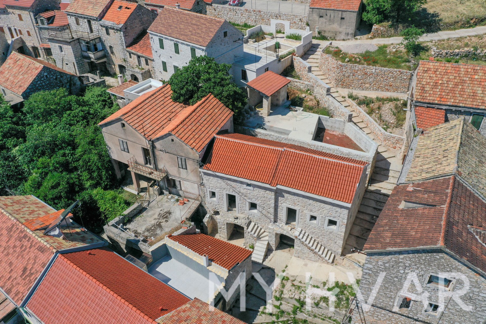 Dom Na predaj - SPLITSKO-DALMATINSKA Jelsa