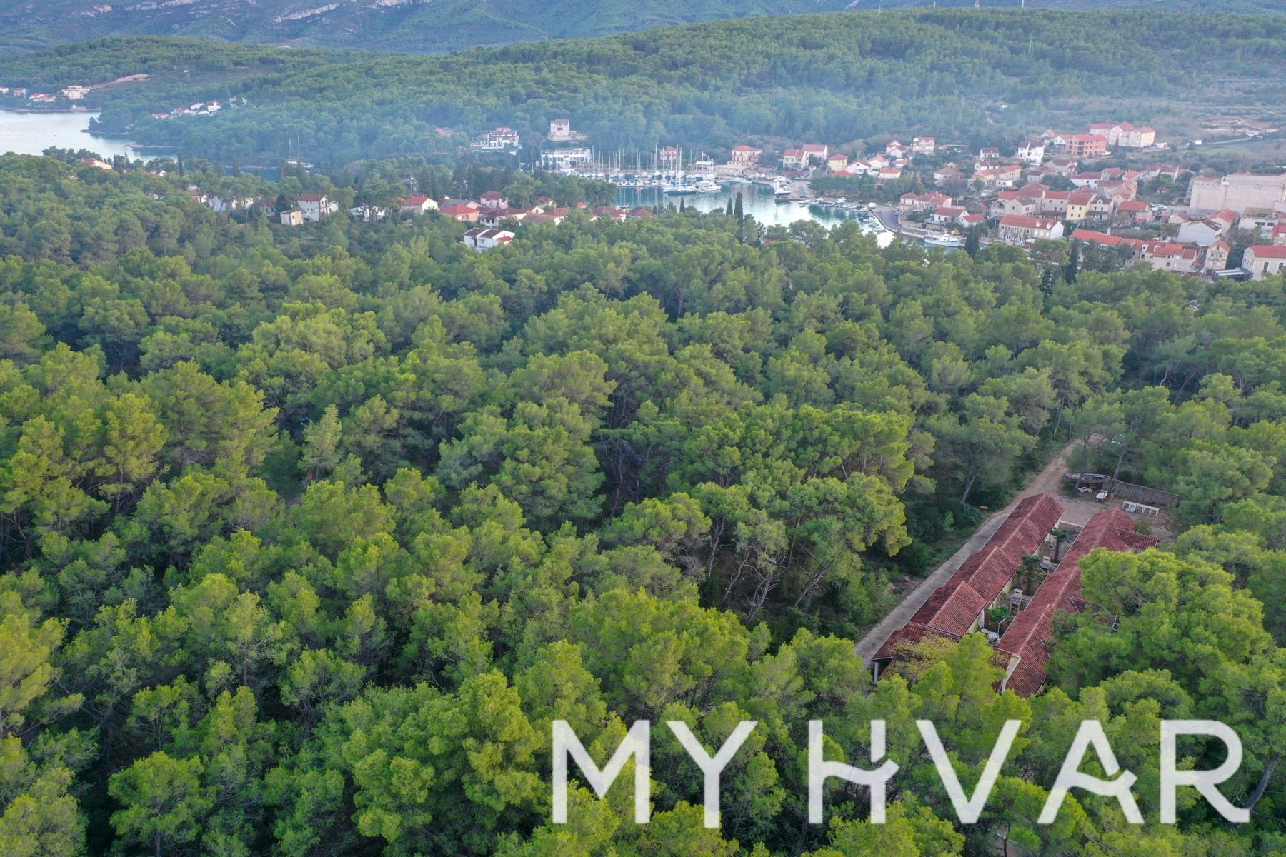 Land For sale - Splitsko-dalmatinska Jelsa - foto 1/8