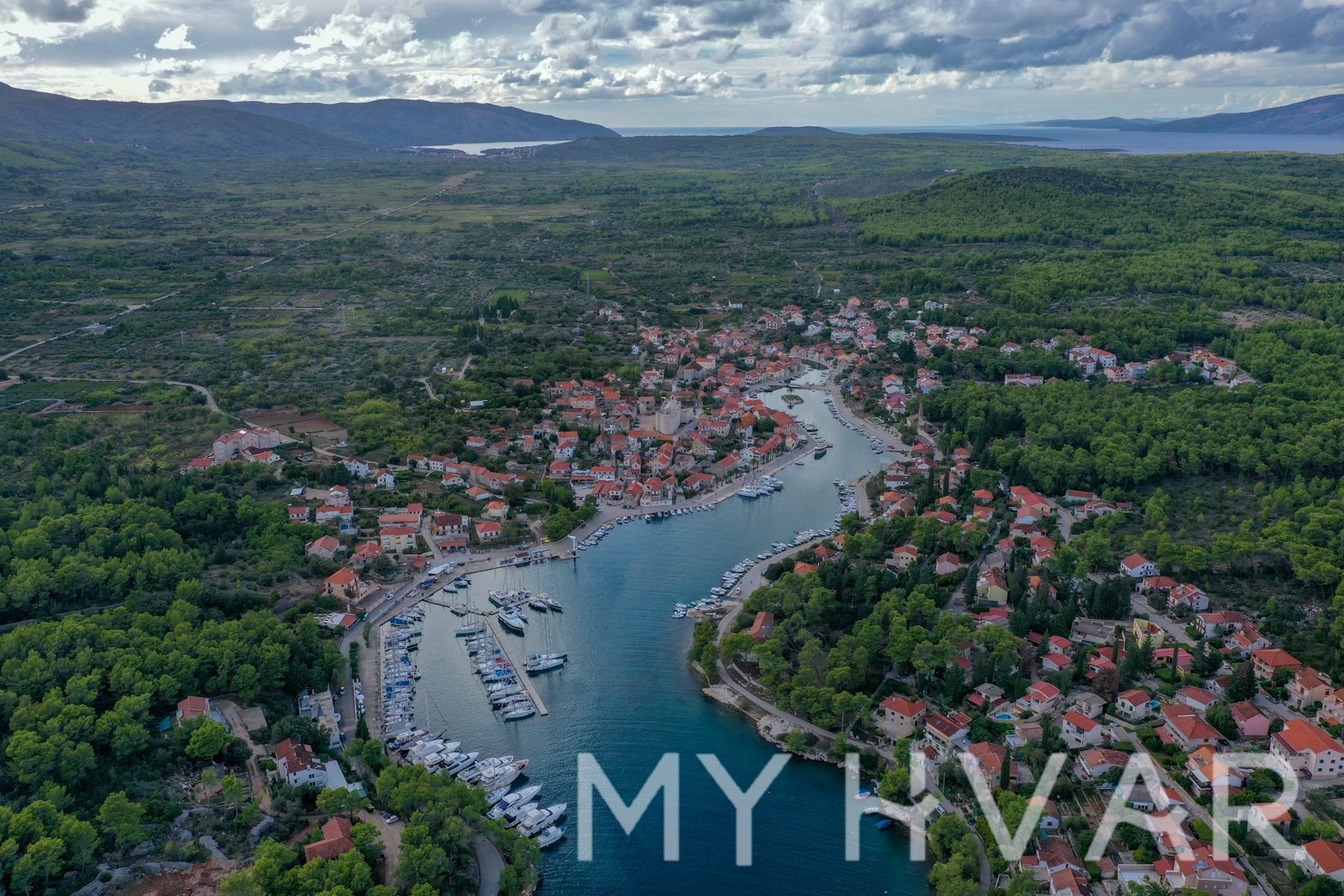 Dom Na predaj - SPLITSKO-DALMATINSKA Jelsa