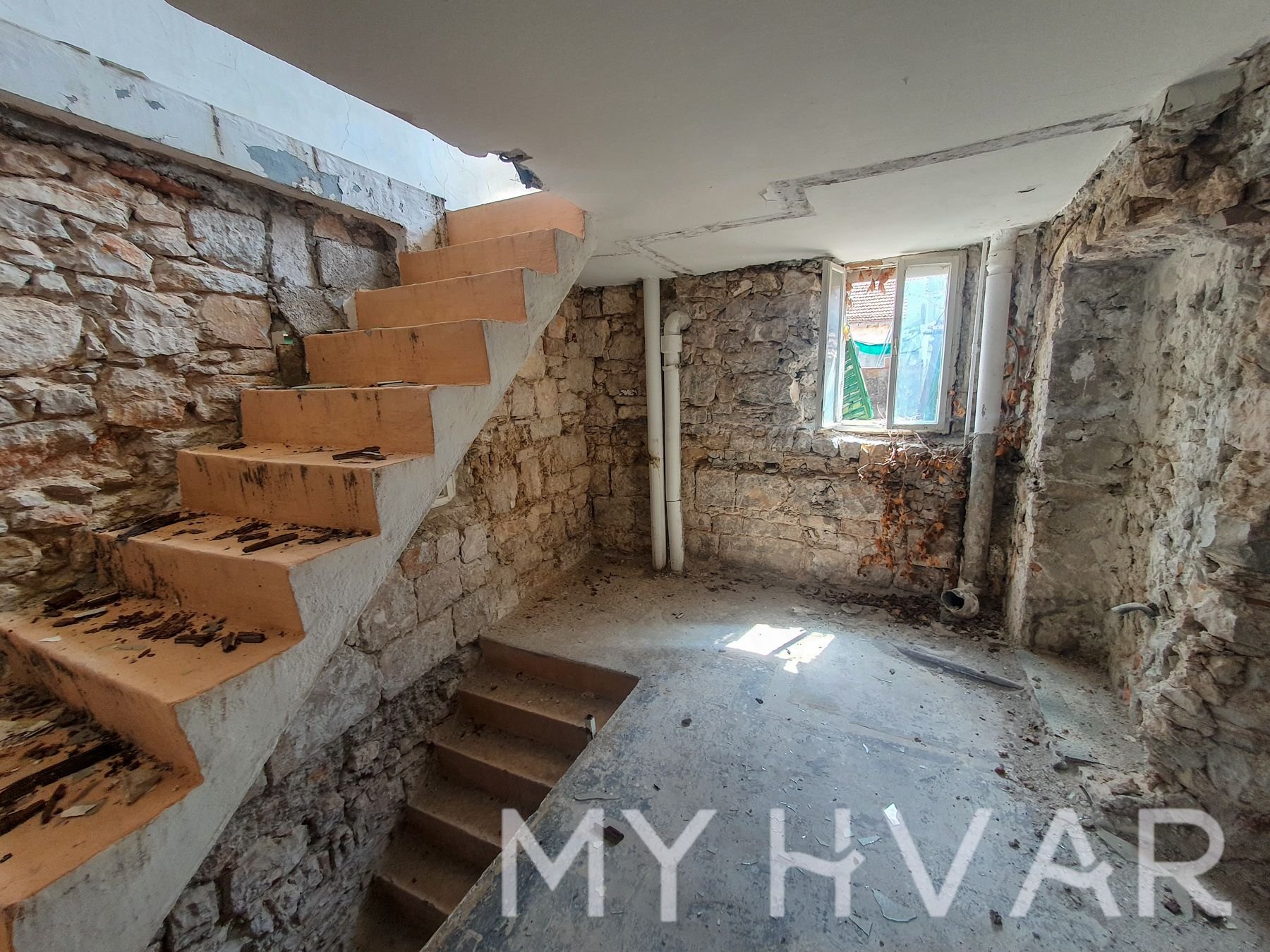 House For sale - SPLITSKO-DALMATINSKA STARI GRAD