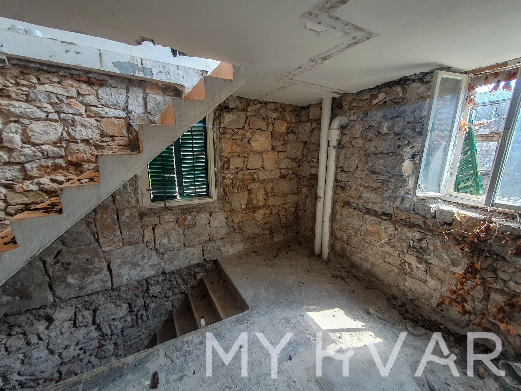 House For sale - SPLITSKO-DALMATINSKA STARI GRAD