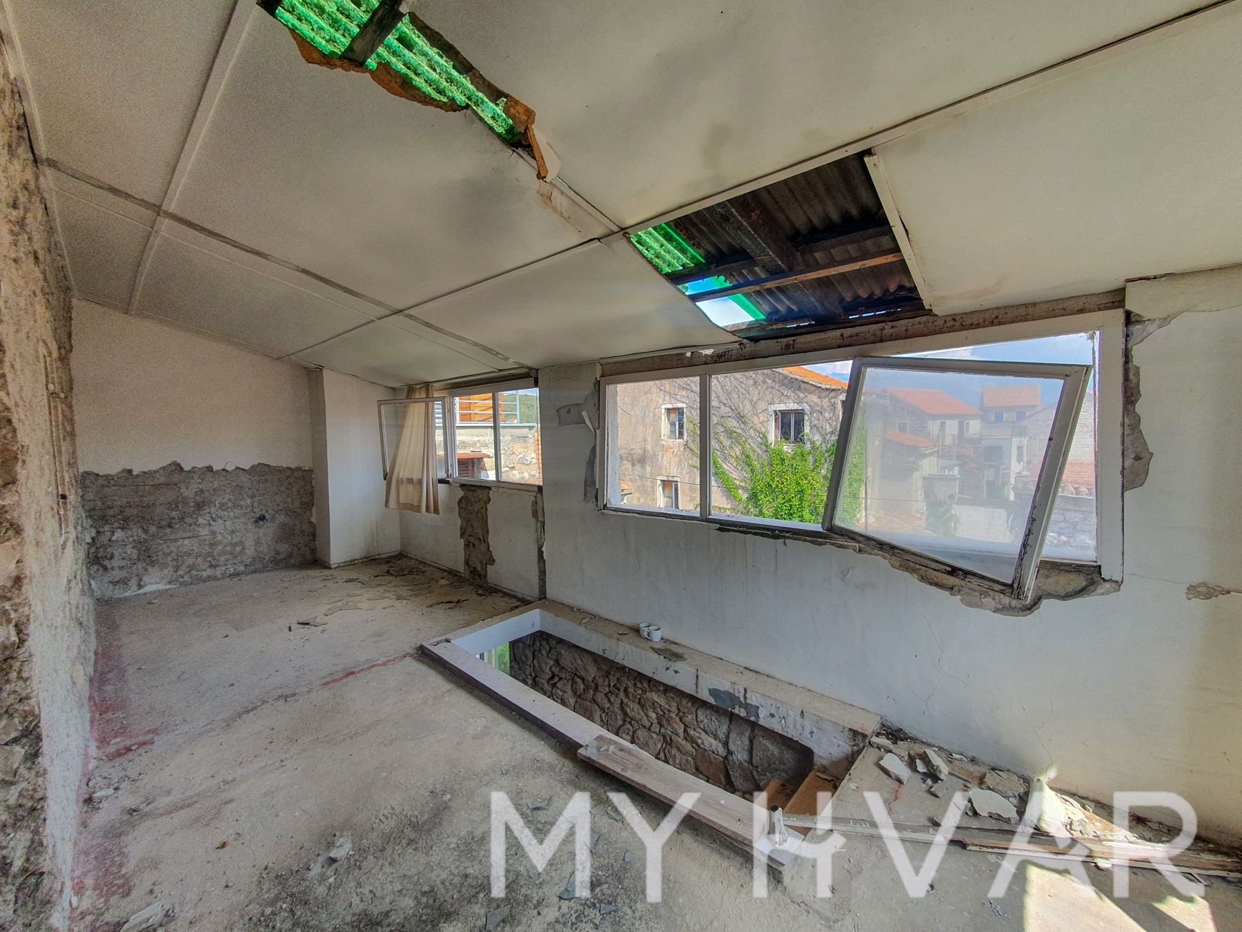 House For sale - SPLITSKO-DALMATINSKA STARI GRAD
